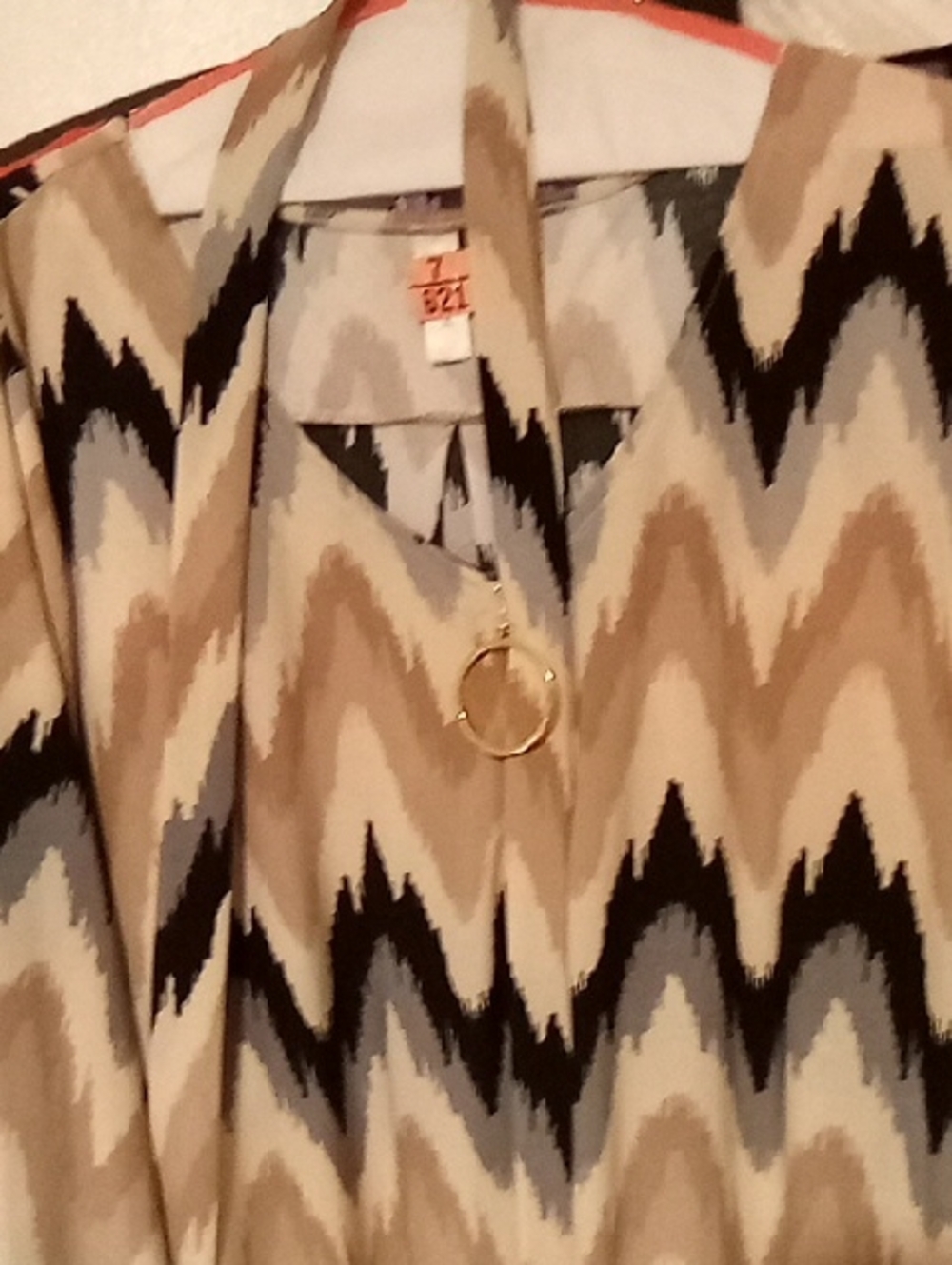 Tacera Zigzag Chevron Print Dress in Beige, Black & Gray